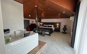 Argos Hotel